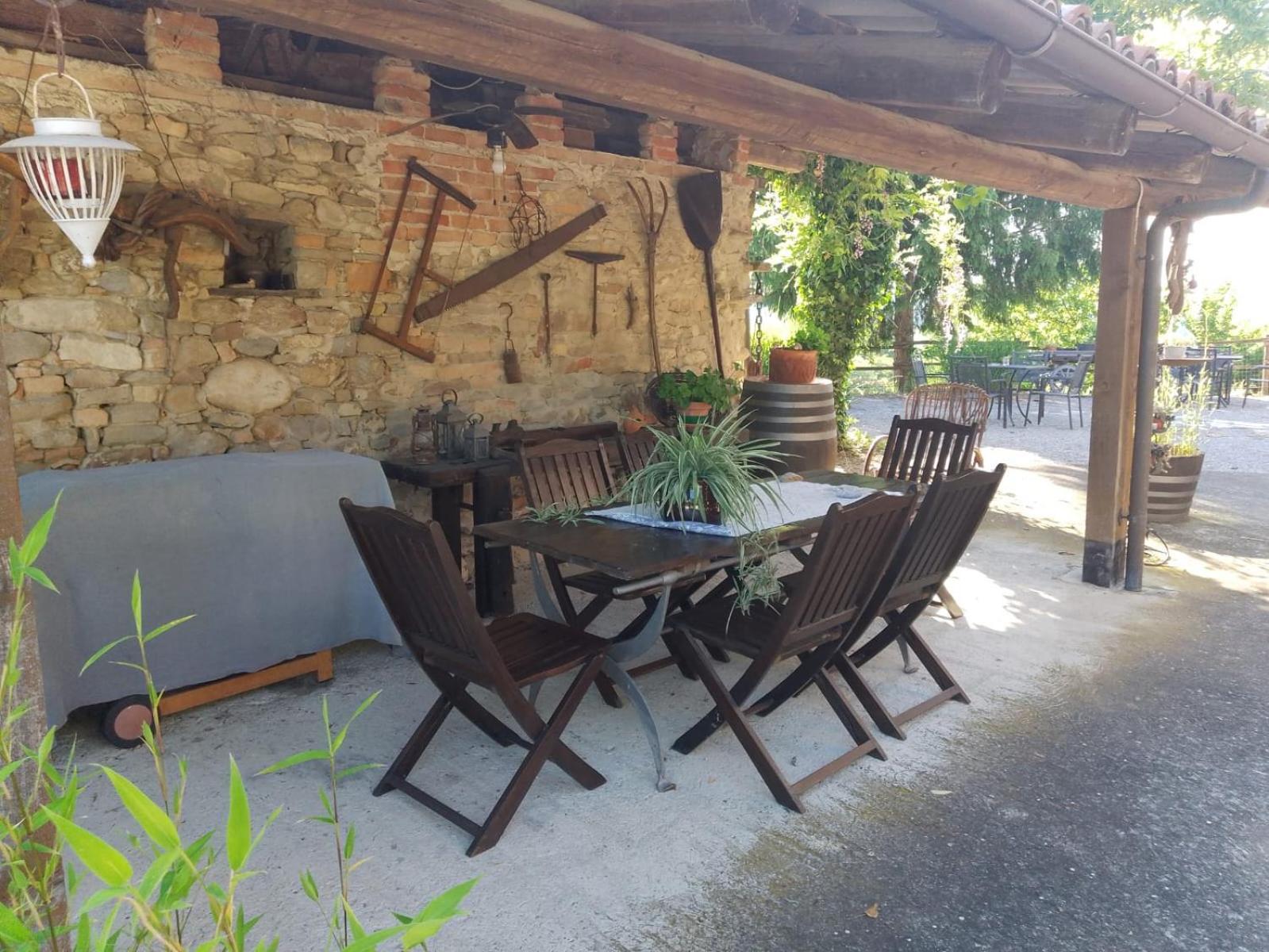Agriturismo Bric Di Gai Monforte dʼAlba Esterno foto